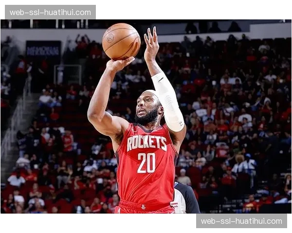 奥科吉首发表现中规中矩，火箭侧翼防守压力巨大